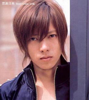 山下智久资料,从偶像到演员，多才多艺的日本巨星之路