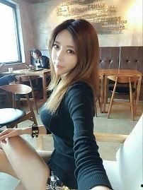 米娜个人资料,多才多艺的时尚偶像，闪耀舞台的璀璨之星