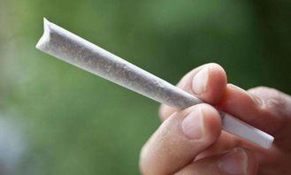 抽麻烟图片,抽麻烟的古老风情