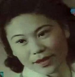 演员周冰,光影交织，演绎人生百态