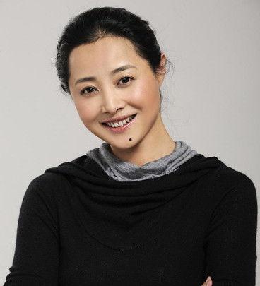 孙曼龄个人资料,才华横溢的影视新星，多面发展的演艺人生